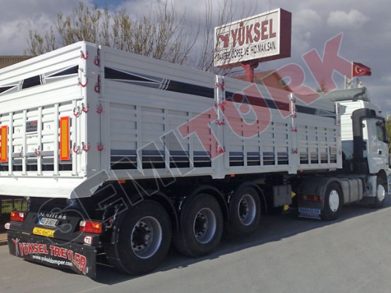 Truck mounted tipper body
