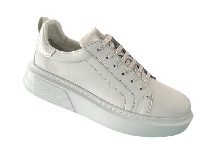 Women's Sports Shoes