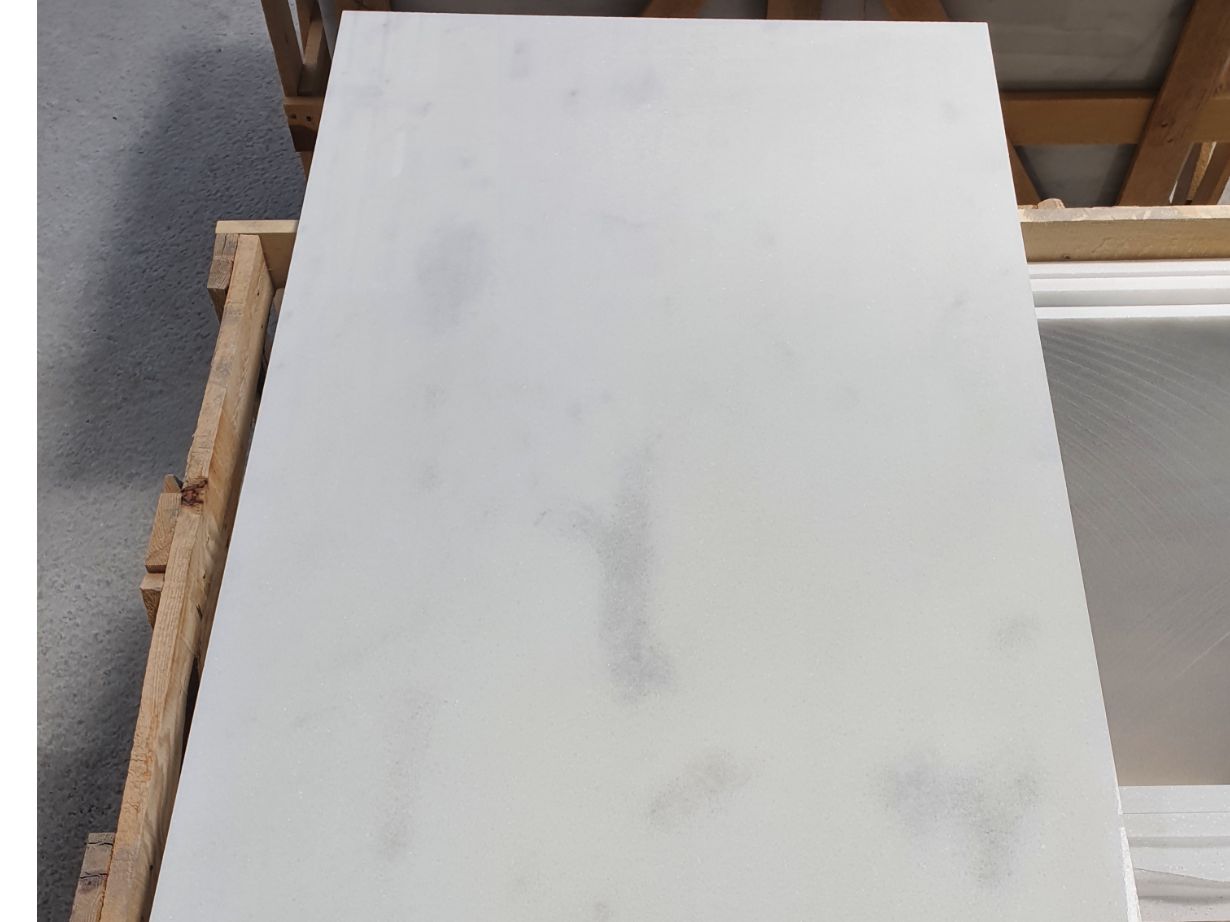 WHITE MARBLE