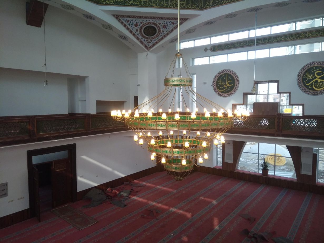 CHANDELIER
