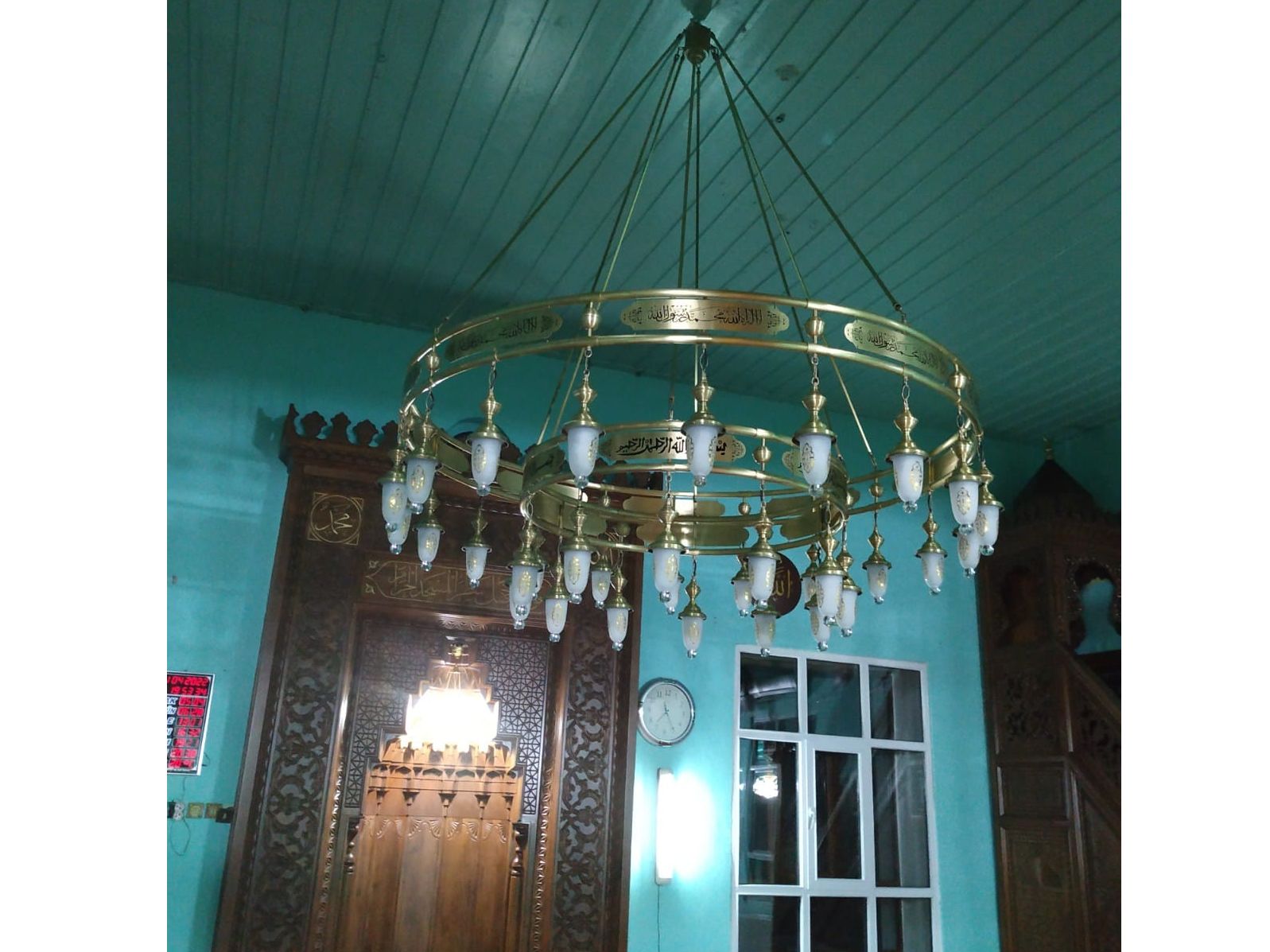CHANDELIER