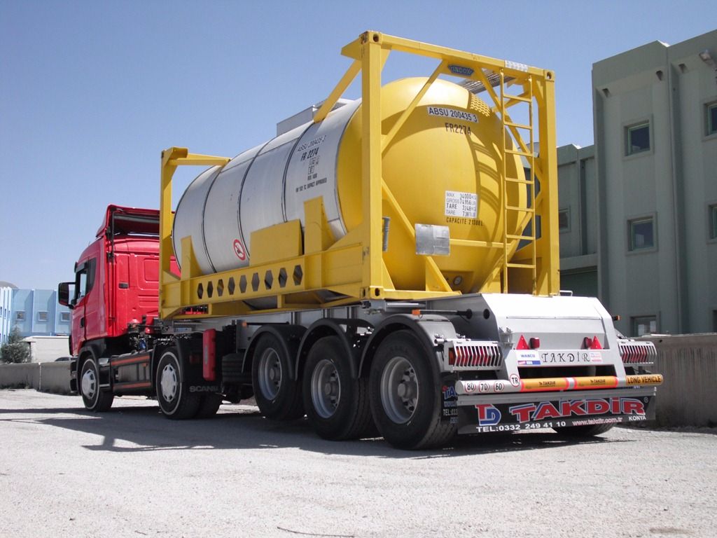 Trailers and Carrier Assemblies